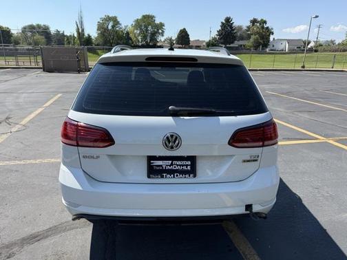 2018 Volkswagen Golf SportWagen TSI S