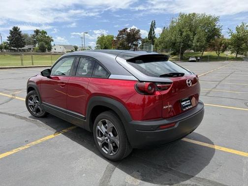 2022 Mazda MX-30 Premium Plus