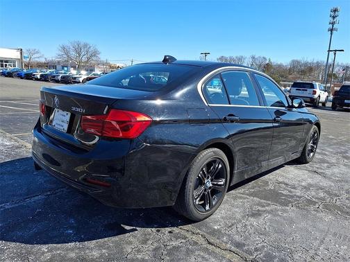 2017 BMW 330 i xDrive