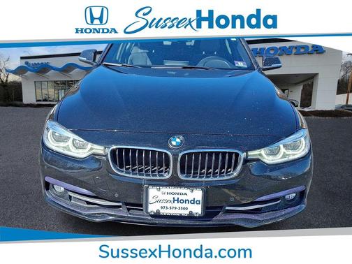 2017 BMW 330 i xDrive