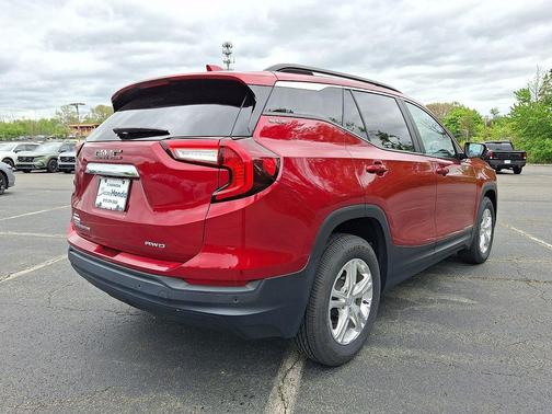 Cayenne Red Tintcoat 2022 GMC Terrain SLE