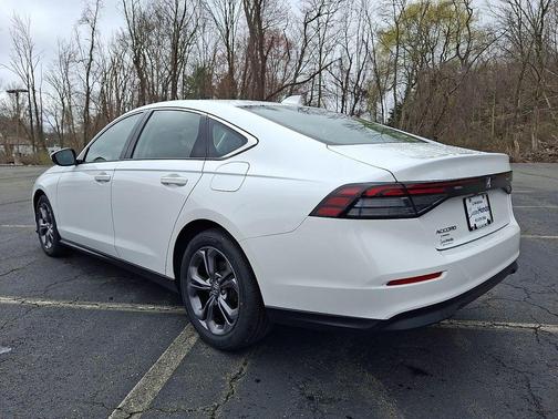 White 2023 Honda Accord EX