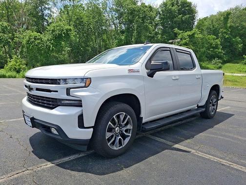 Iridescent Pearl Tricoat 2020 Chevrolet Silverado 1500 RST