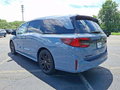 Sonic Gray Pearl 2026 Honda Odyssey Sport-L