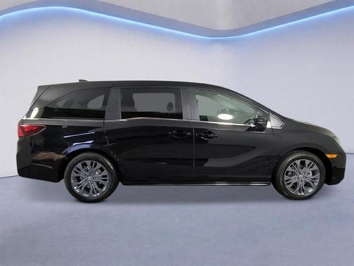 Black 2027 Honda Odyssey Touring