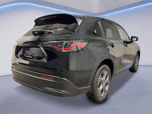Black 2027 Honda HR-V LX