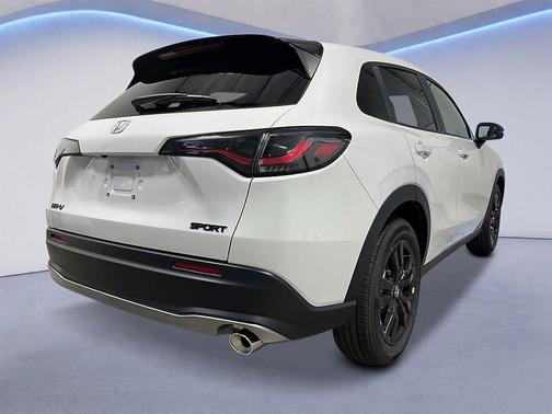 Platinum White Pearl 2026 Honda HR-V Sport