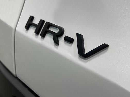 Platinum White Pearl 2026 Honda HR-V Sport