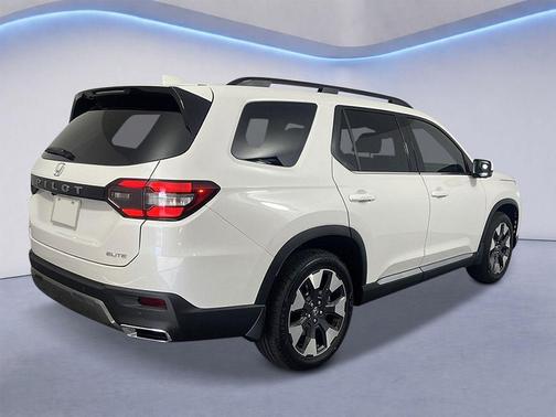 Platinum White Pearl 2026 Honda Pilot Elite