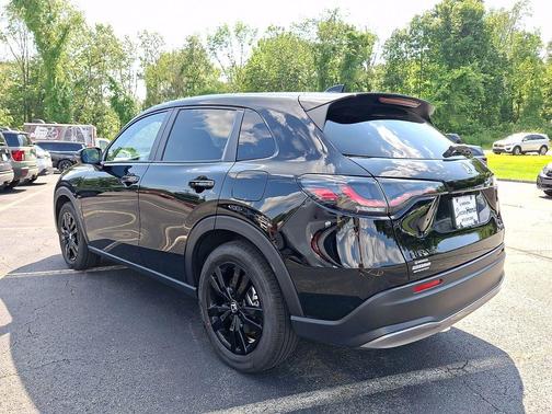 Crystal Black Pearl 2026 Honda HR-V Sport