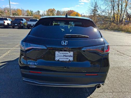 Crystal Black Pearl 2024 Honda HR-V Sport