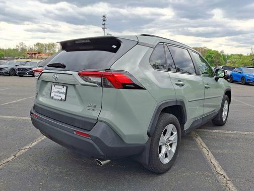 Lunar Rock 2019 Toyota RAV4 XLE