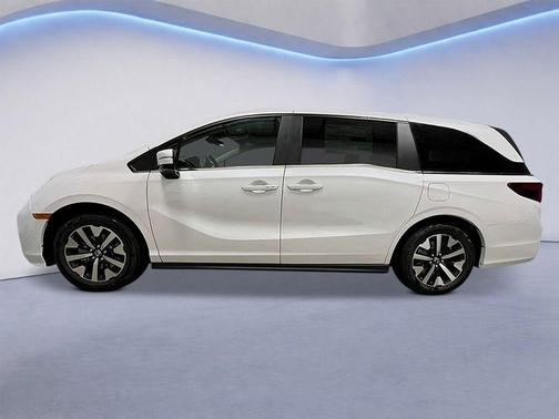 Platinum White Pearl 2026 Honda Odyssey EX-L
