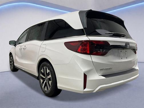 Platinum White Pearl 2026 Honda Odyssey EX-L