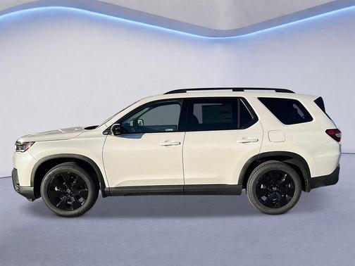 Platinum White Pearl 2026 Honda Pilot Black Edition