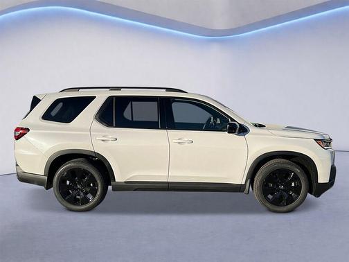 Platinum White Pearl 2026 Honda Pilot Black Edition
