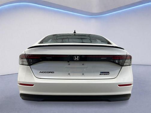 Platinum White Pearl 2026 Honda Accord Hybrid Sport
