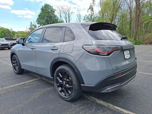 Modern Steel Metallic 2024 Honda HR-V Sport