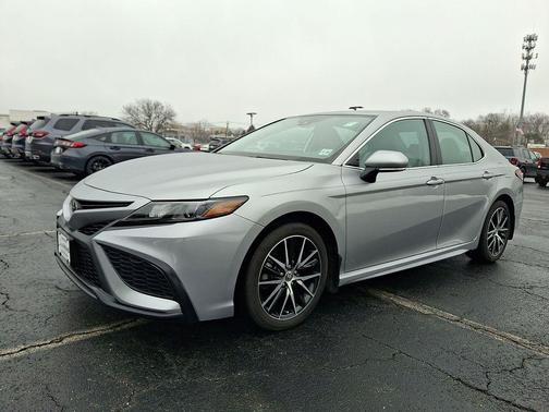 2024 Toyota Camry 