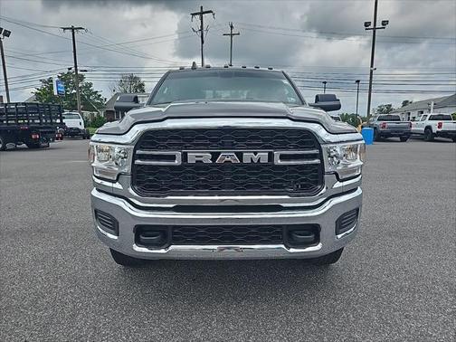 2022 RAM 2500 Tradesman Crew Cab 4x4 64' Box