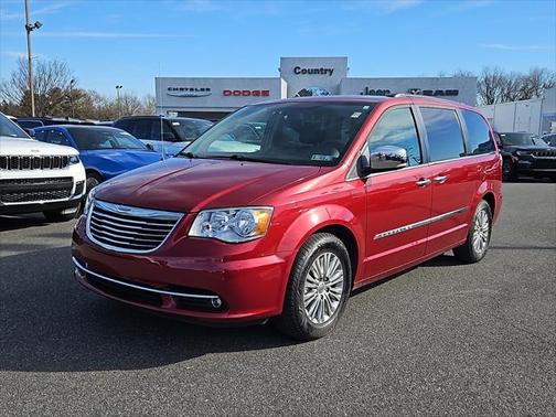 2016 Chrysler Town & Country Touring-L Anniversary Edition