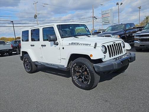 2017 Jeep Wrangler Unlimited Smoky Mountain 4x4