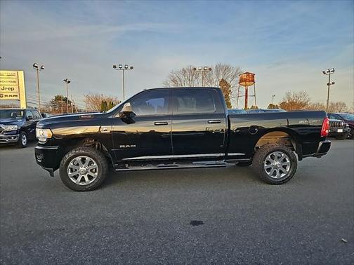 2020 RAM 2500 Big Horn Crew Cab 4X4 64' Box