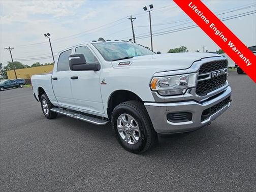 2023 RAM 2500 Tradesman Crew Cab 4x4 64' Box