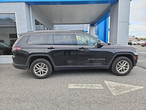 2023 Jeep Grand Cherokee L Laredo 4x4
