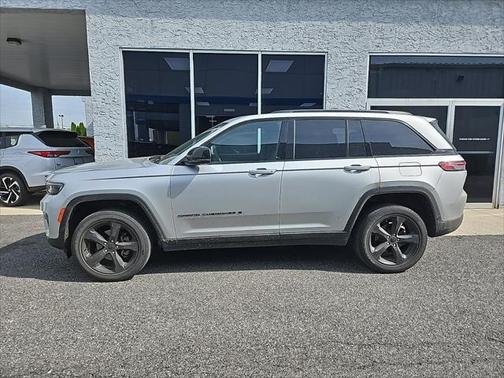2023 Jeep Grand Cherokee Altitude 4x4