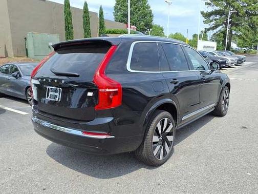 2024 Volvo XC90 T8 Ultimate Bright 7-Seater