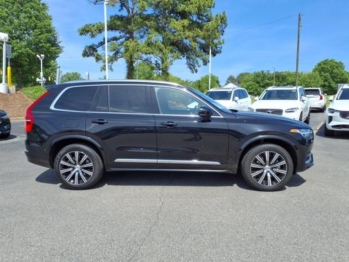2025 Volvo XC90 B5 Plus