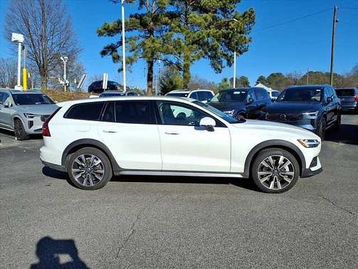 2026 Volvo V60 Cross Country Ultra