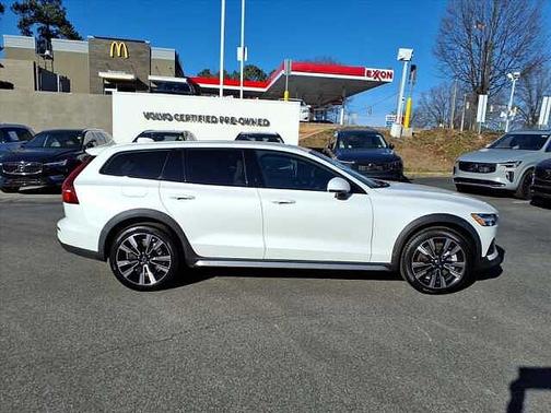 2026 Volvo V60 Cross Country Ultra