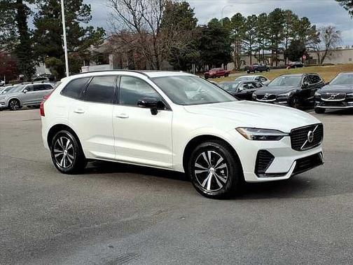 2025 Volvo XC60 Core