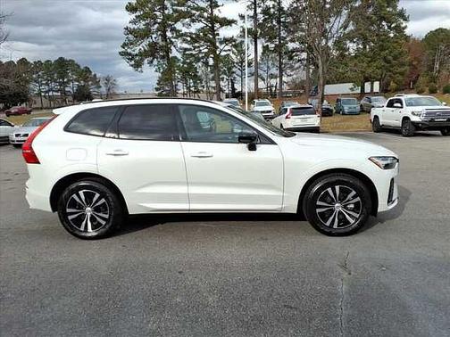 2025 Volvo XC60 Core