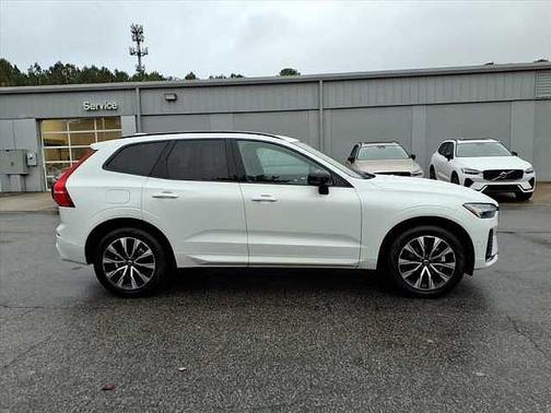 2025 Volvo XC60 Plus