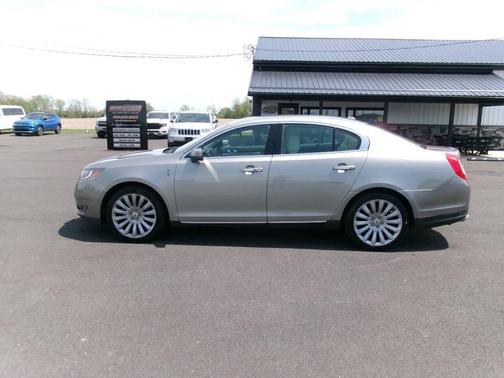 Champagne 2016 Lincoln MKS Base