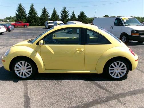 2008 Volkswagen New Beetle S
