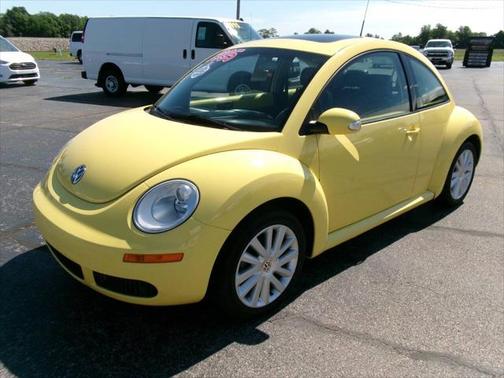 2008 Volkswagen New Beetle S