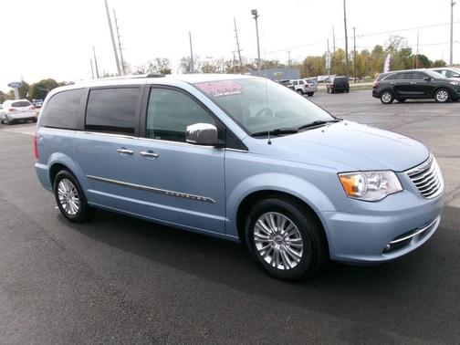2016 Chrysler Town & Country Limited