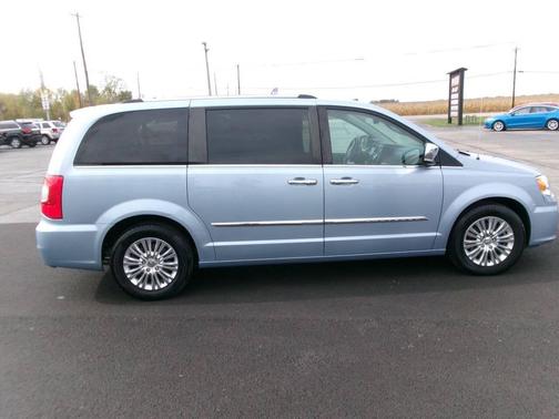 2016 Chrysler Town & Country Limited