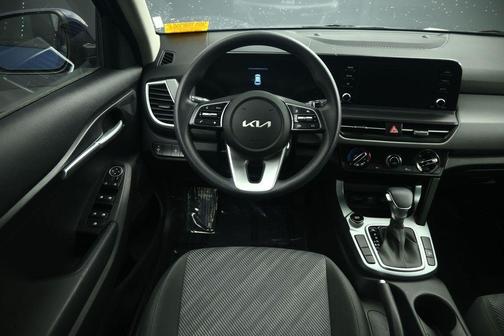 Dark Ocean Blue 2026 Kia Seltos LX