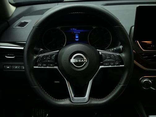 2023 Nissan Altima SR FWD