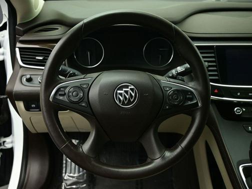 2017 Buick LaCrosse Essence