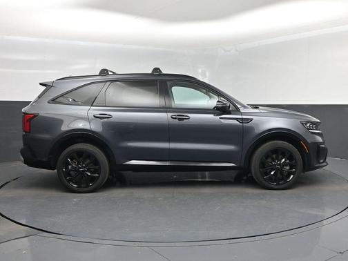 Gravity Grey 2022 Kia Sorento SX