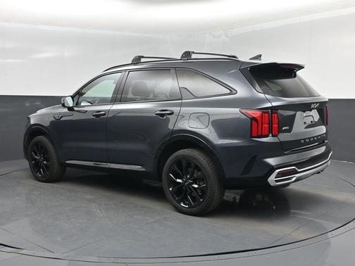 Gravity Grey 2022 Kia Sorento SX