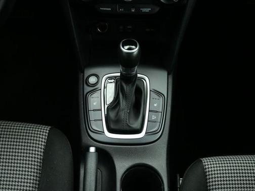 2018 Hyundai KONA SEL