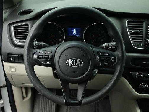 2020 Kia Sedona LX