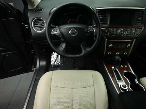 2020 Nissan Pathfinder Platinum 4WD